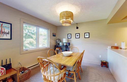 North Troy Apartment | Slopeside 903