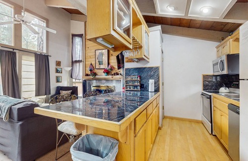 South Lake Tahoe Condo | Slopeside alpine condo with shared hot tub , at the base of Heavenly lodge