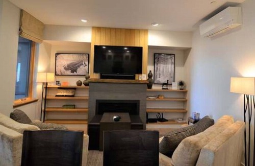 Ludlow Condo | Slopeside condo in the desired South Face Village at Okemo Mountain