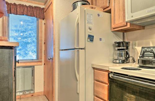 Snowshoe Apartment | Slopeside Snowshoe Condo - Walk to Ski Lifts!
