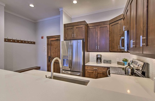 Salt Lake Mountain Resorts Condo | Slopeside Solitude Condo - Walk to Ski Lifts!