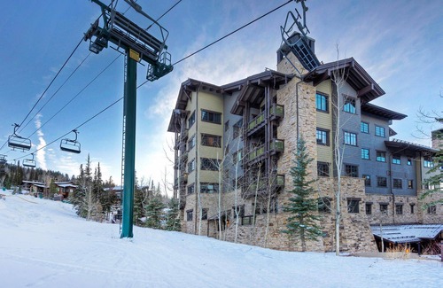 Empire Pass Condo | Slopeside Studio Condo in Empire Pass with Mountain Views, On-Site Hot Tub
