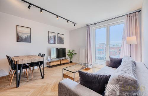Lodz Apartment | Slovianka Sky View by LookAp darmowy parking!