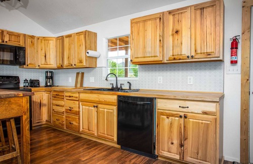 Kerrville House | Slowpoke Cabin on Turtle Creek