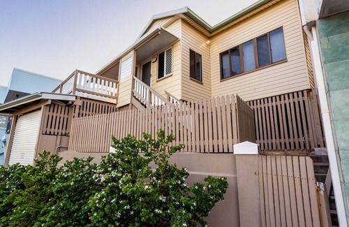 Yeppoon House | Smack-Bang in the Middle of Everything!