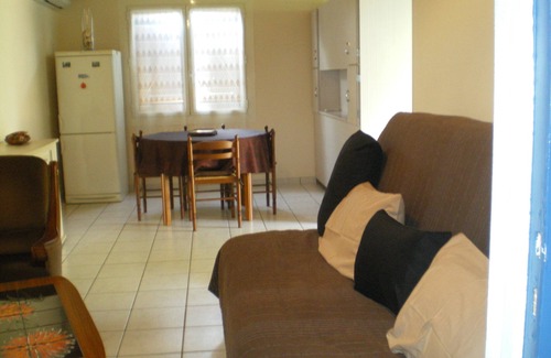Mimizan House | Small and nice house located behind the owners' house in a quiet area