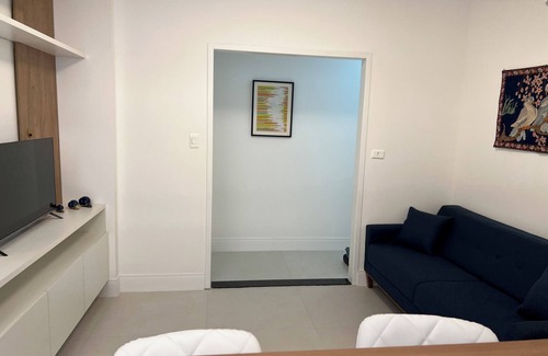 Paraiso Apartment | Small apartment subway paradise