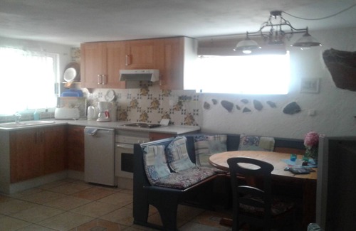Benaguacil Apartment | Small apartment with private pool, terrace and parking Es un Apartmento para 2