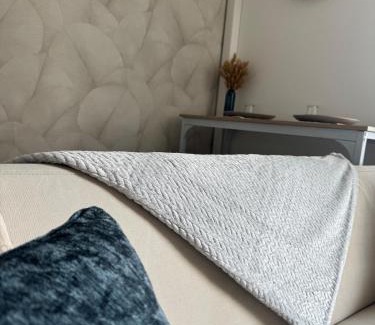 Ramonville-Saint-Agne Apartment | Small Bubble in Toulouse, France T2-Parking-1KmMetro-WiFi-Cosy