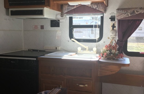 Dewittville House | Small camper in the country
