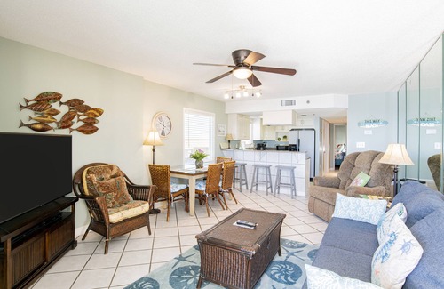 Gulf Shores Condo | Small Complex Corner Unit with Direct Gulf Views Covered Parking