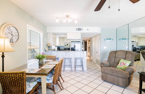 Gulf Shores Condo | Small Complex Corner Unit with Direct Gulf Views Covered Parking