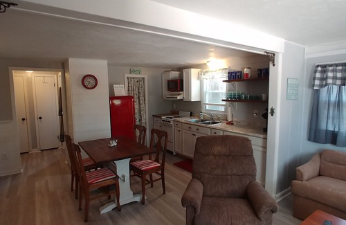 Chincoteague Cottage | Small cottage for those little getaways