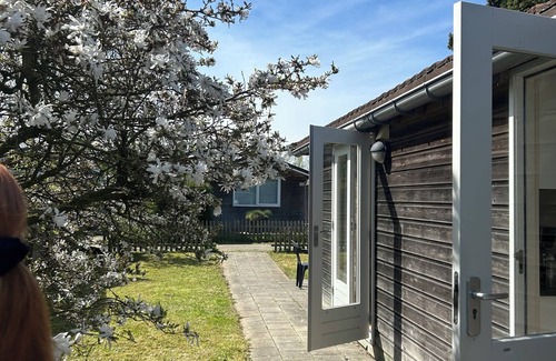 Warmenhuizen House | Small cottage not far from the Schoorl dunes - ideal for a break by the sea