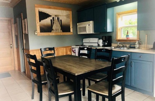 Pointe-du-Chene House | small cozy cottage near the beach