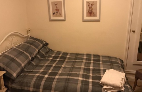 Market Overton Bed & Breakfast | Small-Double room-Ensuite with Shower