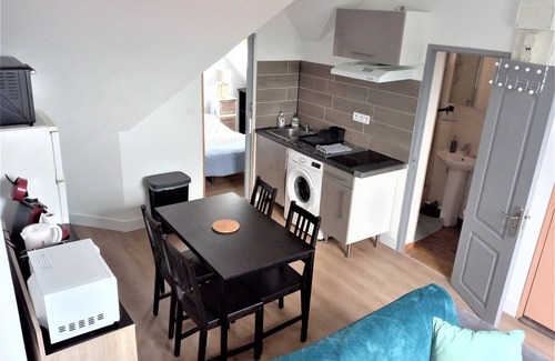 Fleury-sur-Orne Apartment | Small F2 15 minutes walk from the Prairie
