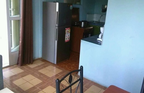 Coromandel House | Small family house with 2 bedrooms 200 m from the beach on foot overlooking the sea
