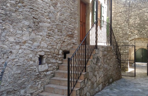 Vezenobres House | Small furnished house with enclosed garden near the mediterranean and Cévènnes