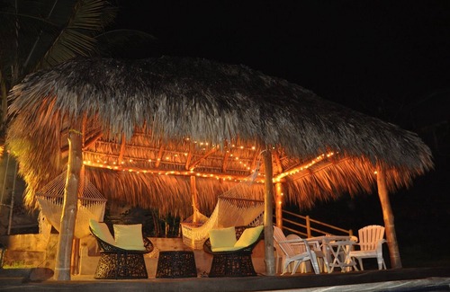 Xanadu House | Small Hideaway on a Romantic small Private Beach with Exquisite Views.