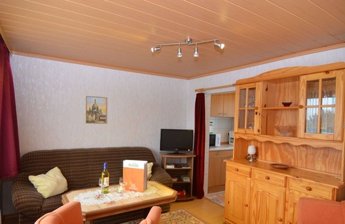 Mittelndorf House | Small holiday home with large garden near the Czech border