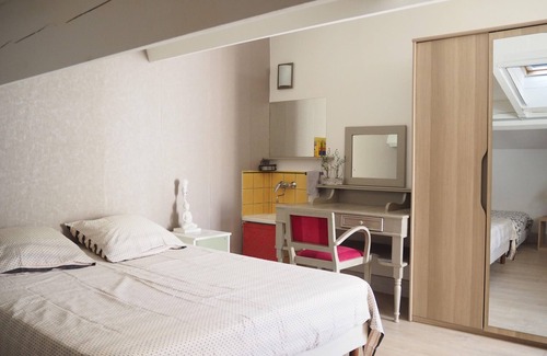 Bellegarde House | Small holiday home with courtyard, Bellegarde