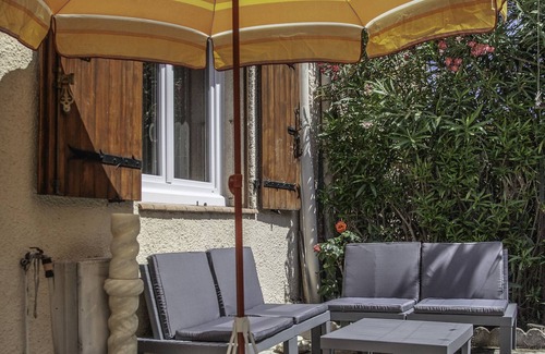 Valras-Plage House | Small house in housing estate 10 minutes walk from the beach