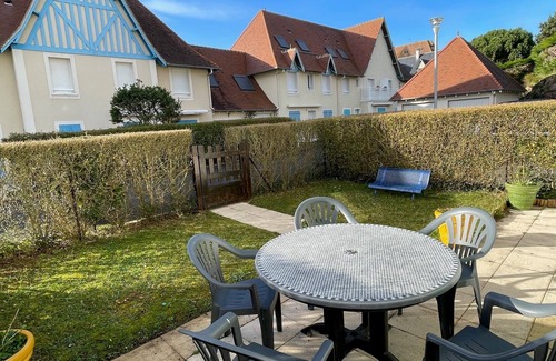 Cabourg House | Small house with garden 100m from the beach