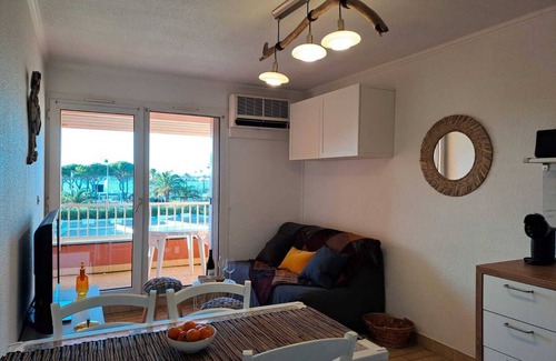 Palavas-les-Flots Apartment | Small nest overlooking the ponds