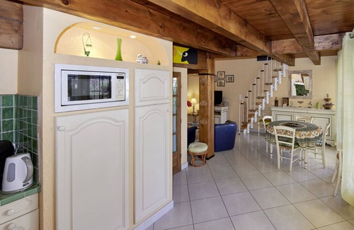 Arles Apartment | Small paradise near Arles in Provence, big terrace and pool