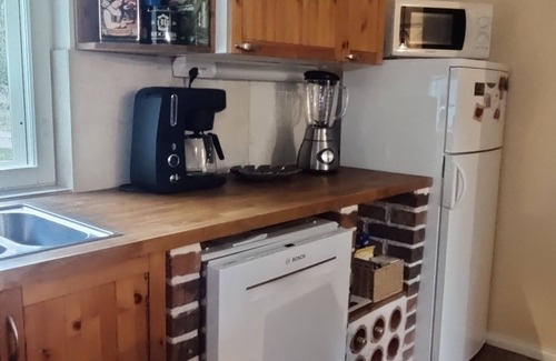 Karkola House | Small pet-friendly house with amenities