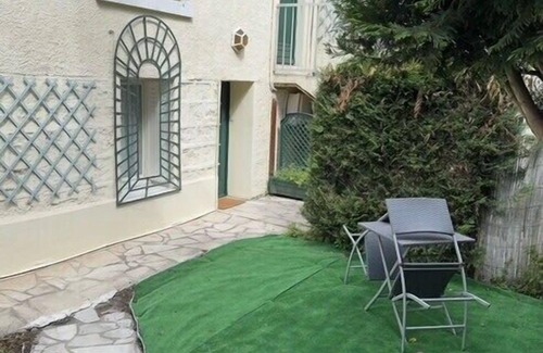 Gentilly House | Small quiet house, near Paris