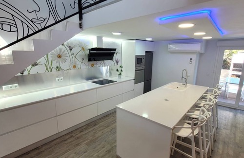 Calafat Villa | Small renovated villa 900 meters from the beach