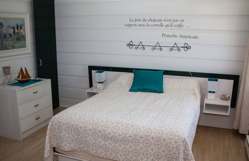 Sainte-Luce Ski Chalet | Small rustic and charming chalet, perfect for a weekend with a lover or family.