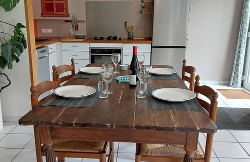 Concarneau House | Small Single-storey House and its South-facing Garden