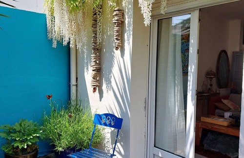 Concarneau House | Small Single-storey House and its South-facing Garden