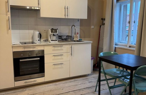 Vrsovice Apartment | Small studio in hipster neighborhood