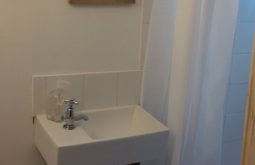 Tottenham Hale Apartment | SMALL STUDIO TO RENT