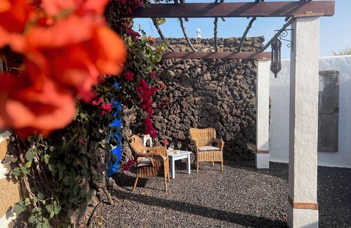 Uga Cottage | Small, stylishly furnished finca with two private secluded gardens