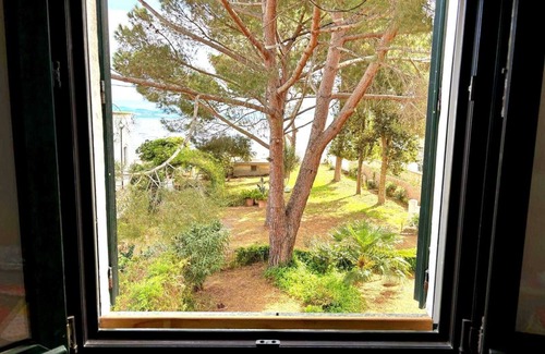 Carloforte House | Small villa at seafront and 10 min walk from Carloforte