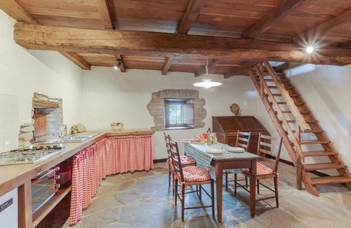 Borgo Val di Taro House | Smaller country house with a lot of atmosphere and prepared in original style.