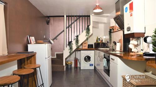 Chester House | Smallest House in Chester - Cosy 1 Bedroom Home