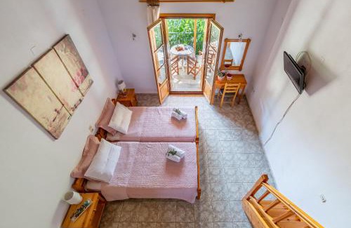 Stafylos Apartment | Smaragdi Rooms and Studios