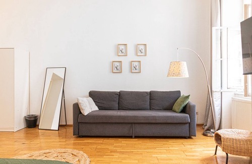 Landstrasse Apartment | Smart 2BR Apt. Perfect for Longstays near Rennweg