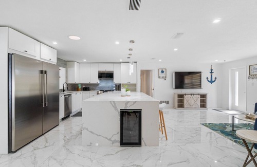 Clearwater House | Smart Home in Clearwater w/Jacuzzi
