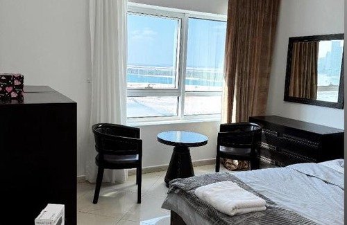 Al Khan Apartment | Smart Home Vacation Home
