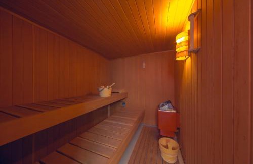 Innri-Njarthvik Apartment | Smart Luxury - Private Gym, Hot Tub & Sauna