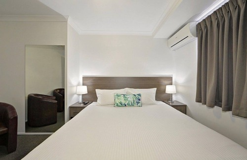 Millbank Hotel | Smart Motel Bert Hinkler