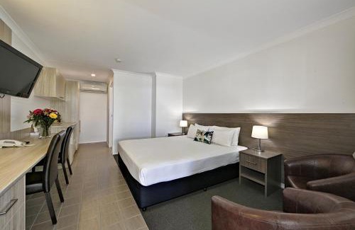 Millbank Hotel | Smart Motels Bert Hinkler