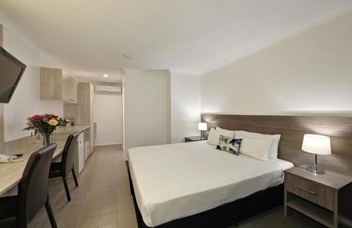 Millbank Hotel | Smart Motels Bert Hinkler